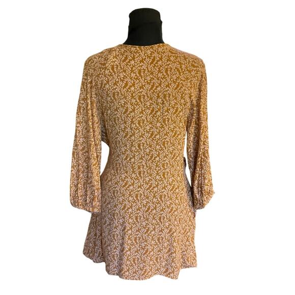 Free People Clara Tunic Mini Dress Neutral Tan Floral Bohemain Wrap Size M - Picture 4 of 10